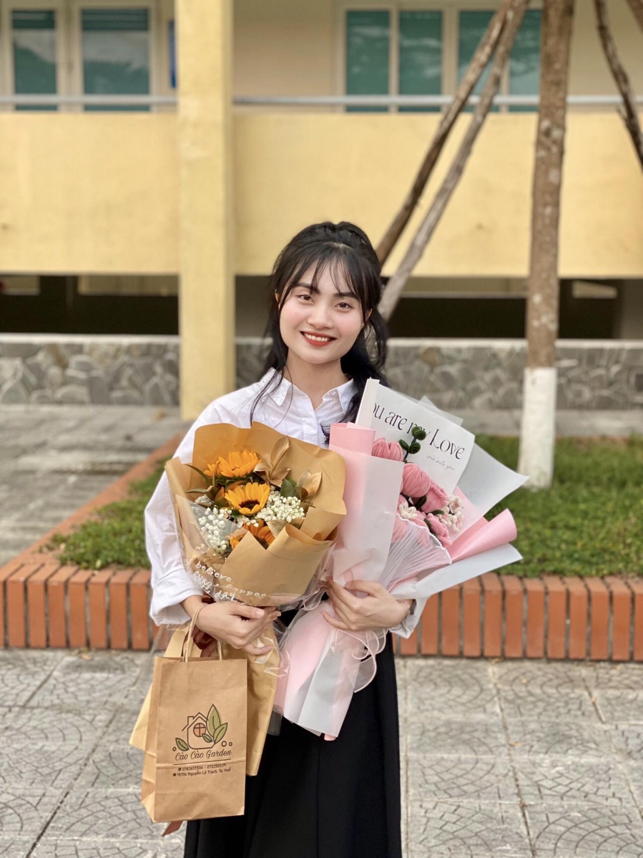 Vietnamese girl Do Thi Hai Yen, who lives in Huong Thuy town, Thua Thien Hue province, has studied hard to overcome difficulties with the support of her Taiwanese adoptive parents and the Zhi Shan Foundation, as well as her own determination.