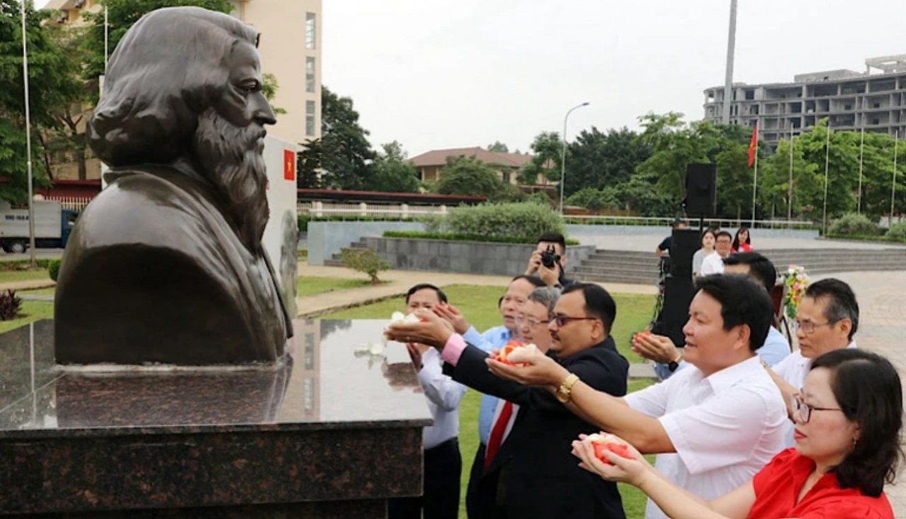 Indian Embassy In Vietnam Commemorates Poet Tagore