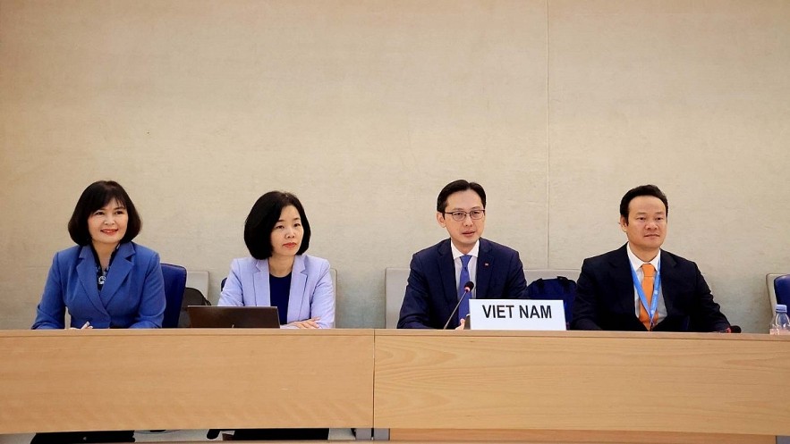 Vietnamese Deputy Minister of Foreign Affairs Do Hung Viet (second from right) speaks at the 46th session of the Universal Periodic Review (UPR) Working Group in Geneva, Switzerland.