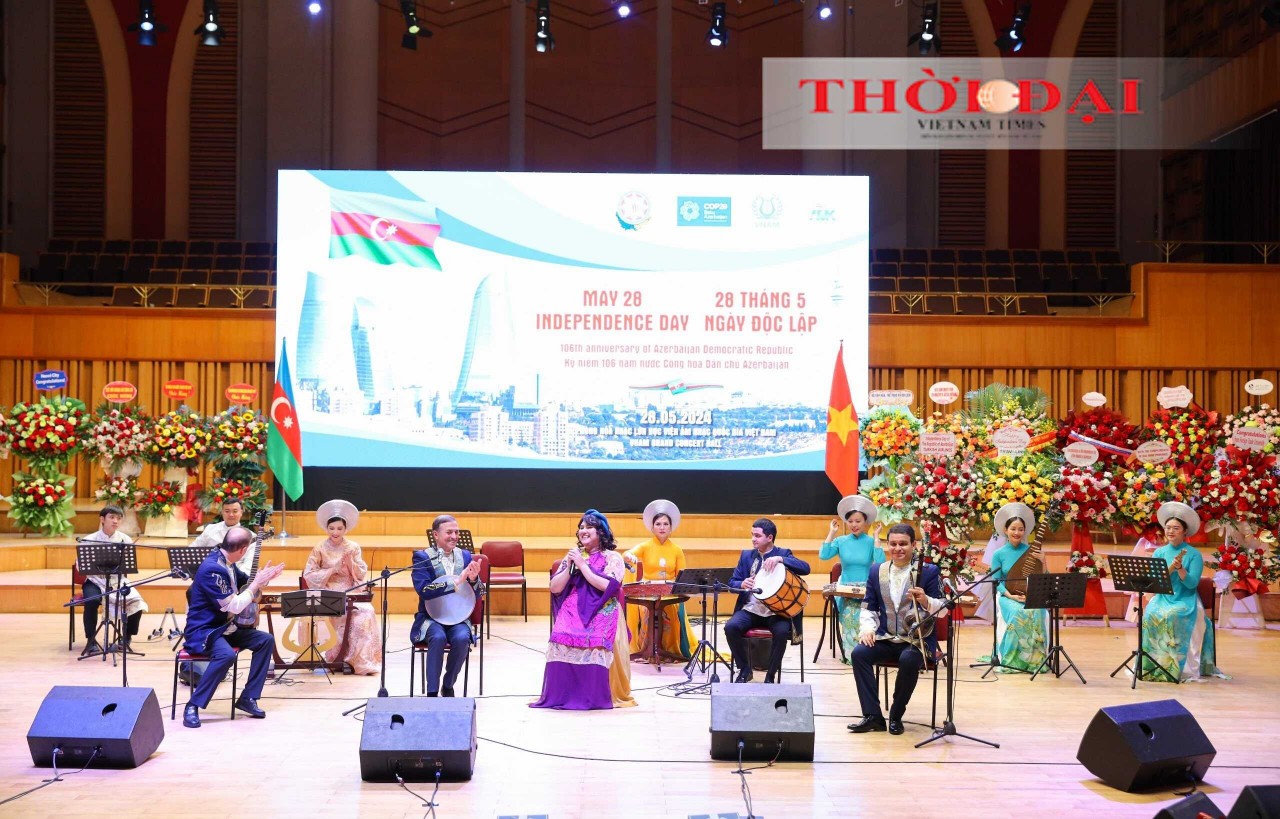 Concert Celebrates 106th Anniversary Of Azerbaijan's Independence Day