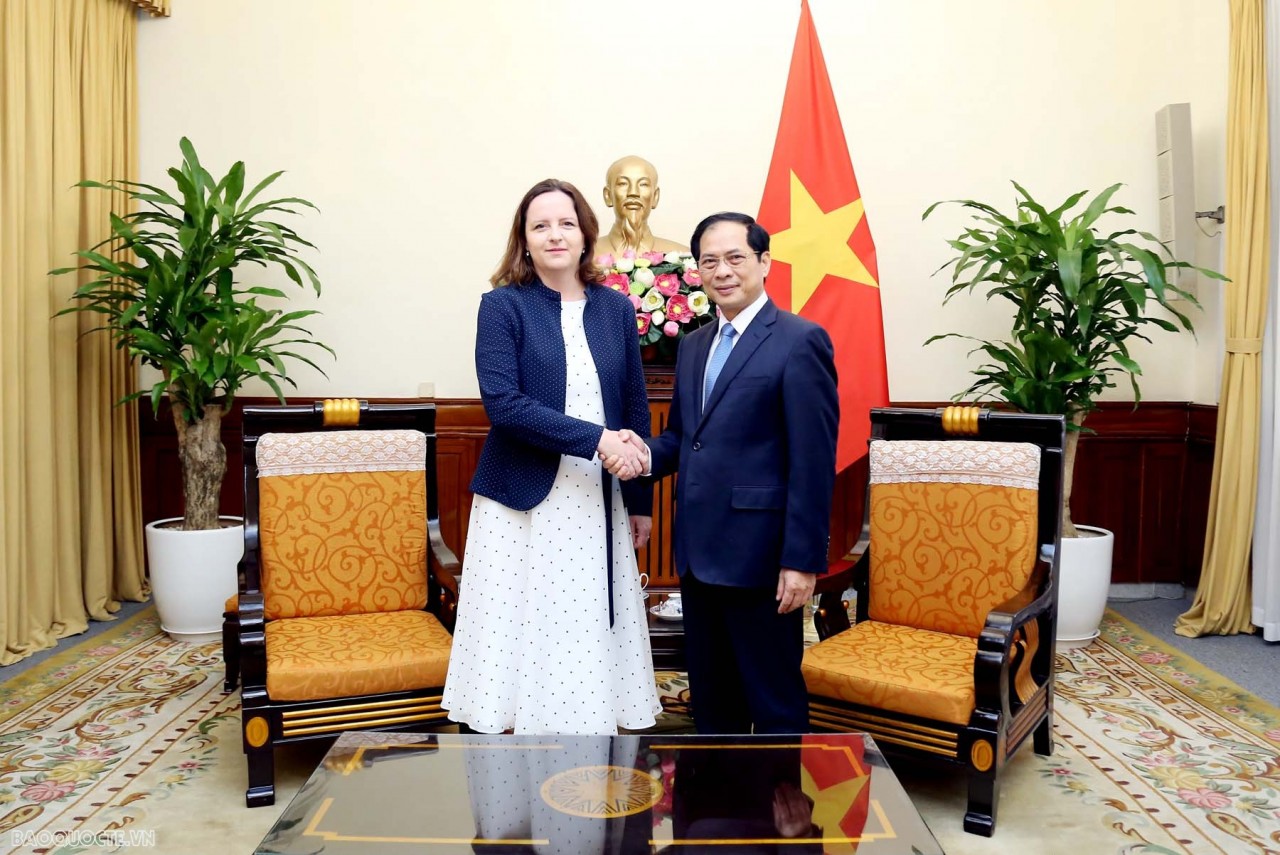Visiting Polish Diplomat Falls in Love with Vietnam