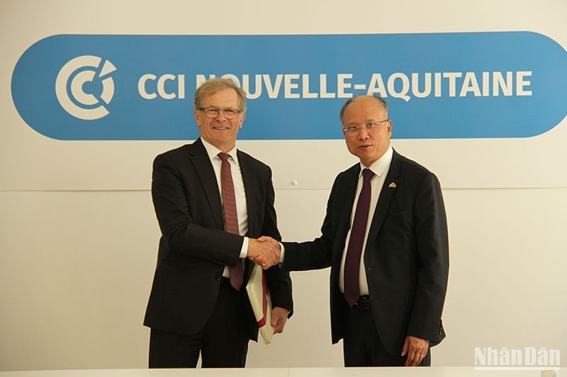 Vietnam Aims Multifacted Partnership with France’s Nouvelle-Aquitaine Region