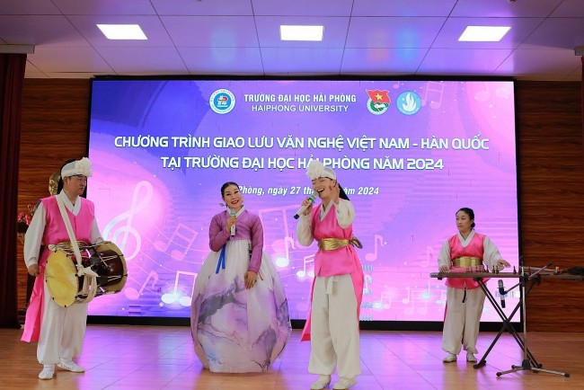 Hai Phong University Actively Engages in People-to-people Diplomacy Activities