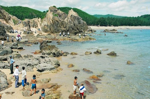 Five Stunning Beaches For A Relaxing Summer Time In Quang Binh