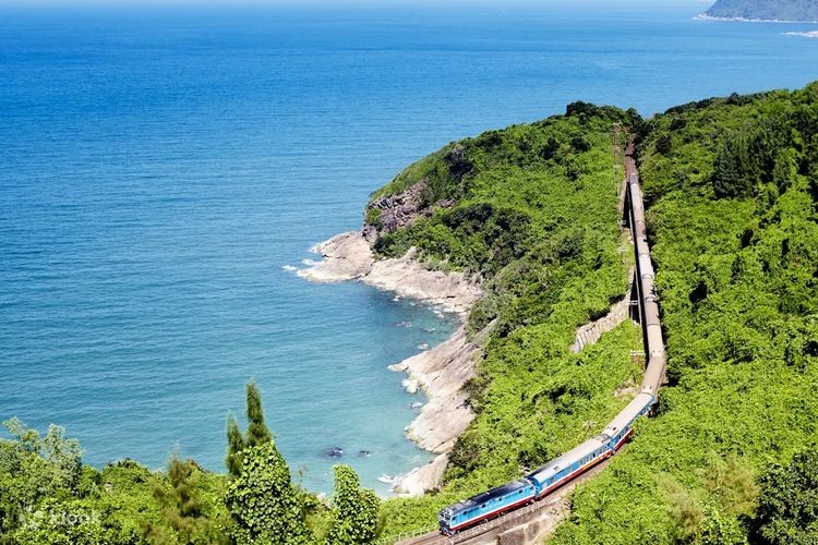 Da Nang - Hue Train (Photo: Klook)