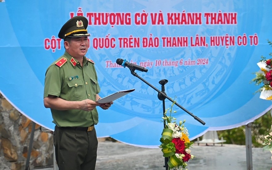 Quang Ninh Province Inaugurates National Flagpole On Thanh Lan Island