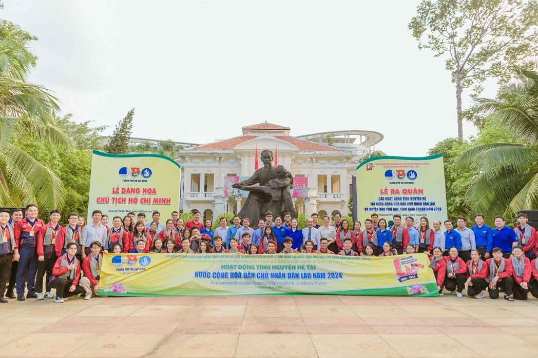 120 Ho Chi Minh City's Youth Join Volunteer Activities in Laos