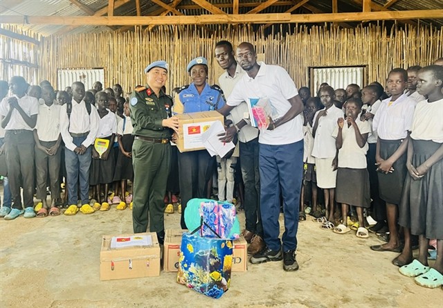 Charitable Activity by Vietnamese Public Security Force to Celebrate African Child Day in South Sudan