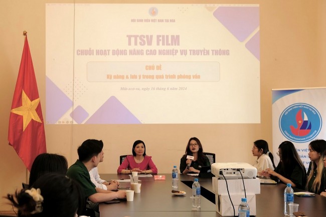 Russian Federation Trains Viet Youth With Media Skills Program