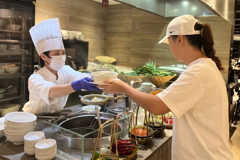 Vietnamese Food Festival Attracts Hong Kong Diners