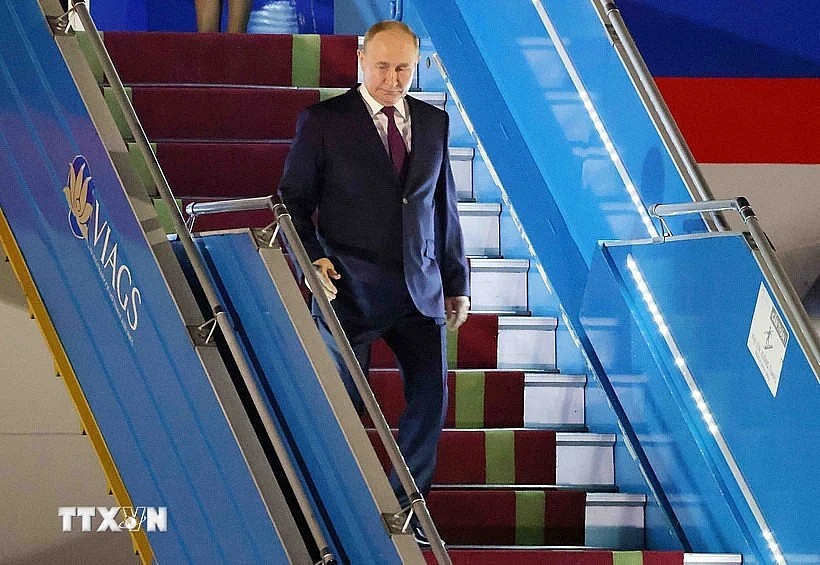 Russian President Vladimir Vladimirovich Putin at the Noi Bai International Airport in Hanoi. Photo: VNA