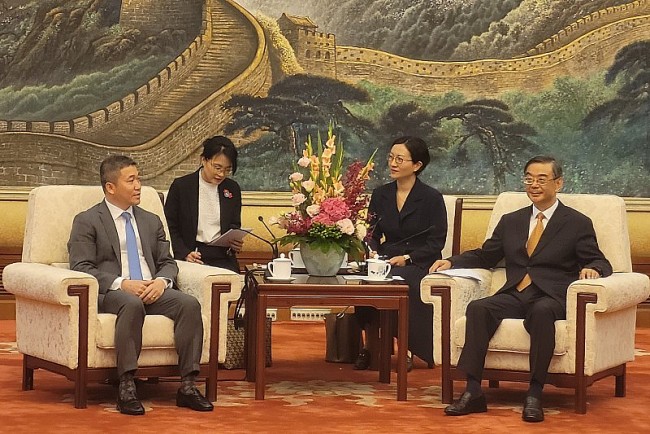 Vice Chairman of CPPCC Receives Delegates to 12th Vietnam-China People's Forum