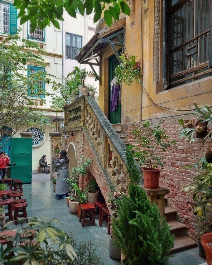 Visit The Unique Old Villa Cafes In Hanoi