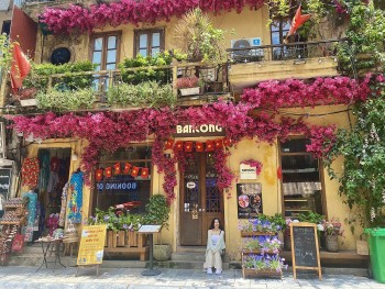 Visit The Unique Old Villa Cafes In Hanoi