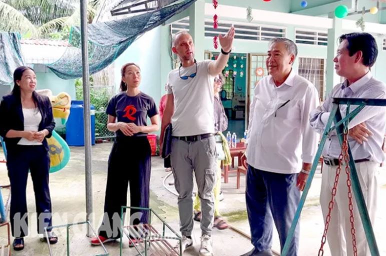 Swiss Association Sponsors Projects in Kien Giang, Long An