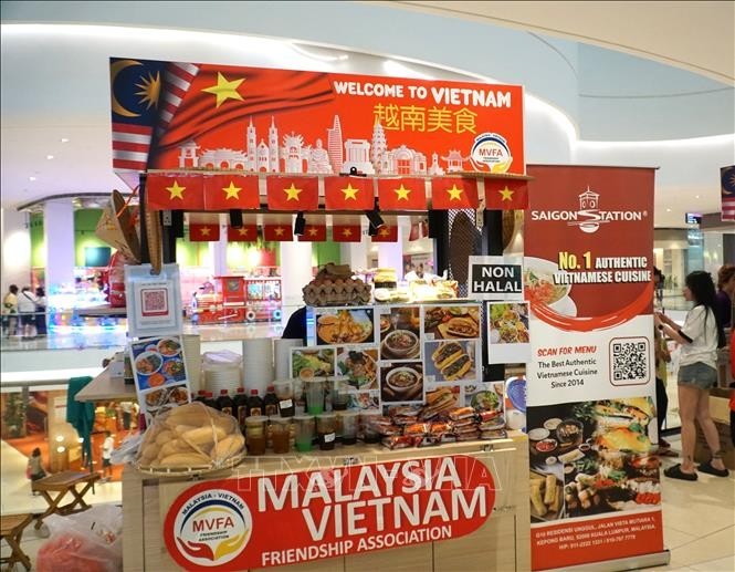 A booth featuring Vietnamese pho of  Sai Gon Station