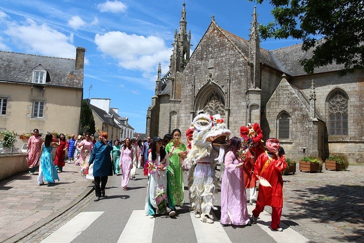 Grand Vietnam Festival Held in French Locality