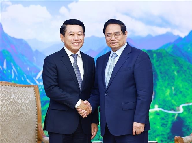 Vietnam, Laos Reinforce Great friendship, Special Solidarity