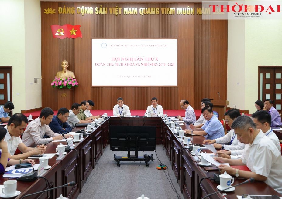 Delegates attend the 10th Presidium Conference, 6th session, 2019-2024 tenure. (Photo: Dinh Hoa)