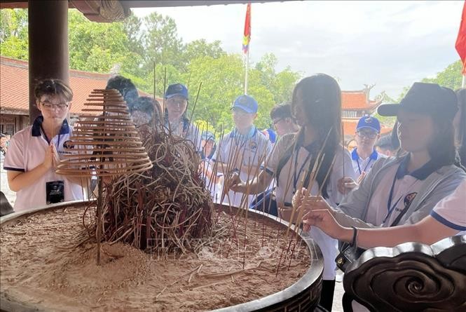 Young Overseas Vietnamese Starts Summer Camp Commemorating Hung Kings