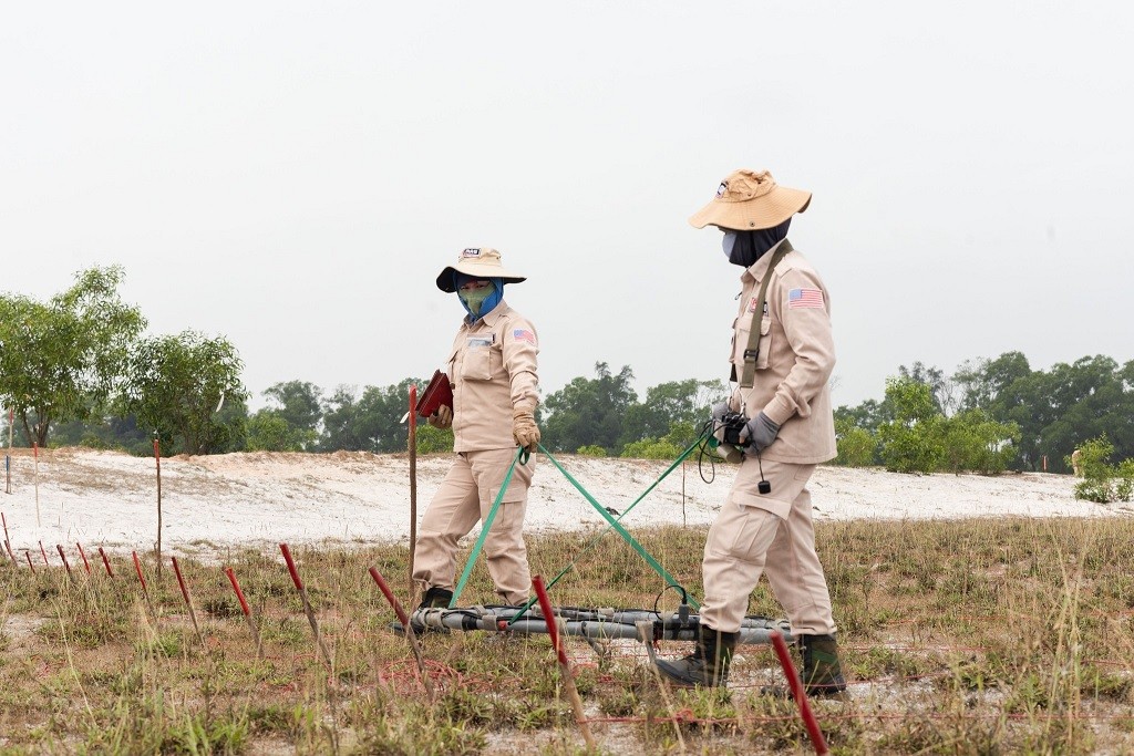 Mines Advisory Group Supports Quang Binh in UXO Clearance