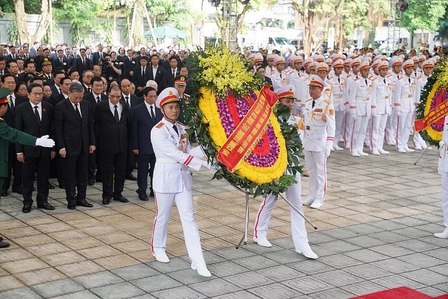 Party & State Leaders Pay Tribute to General Secretary Nguyen Phu Trong