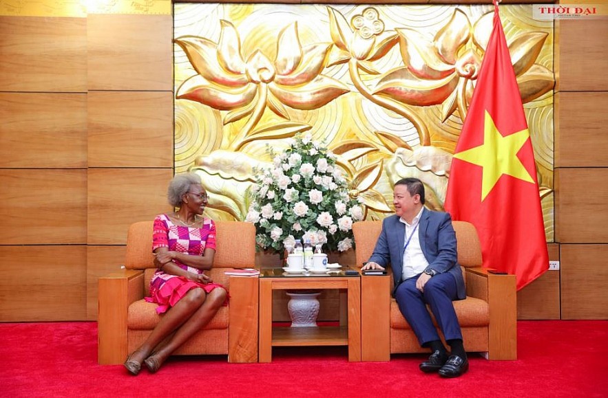 Viet Nam Union of Friendship Organizations, ActionAid Boost Cooperation in Development