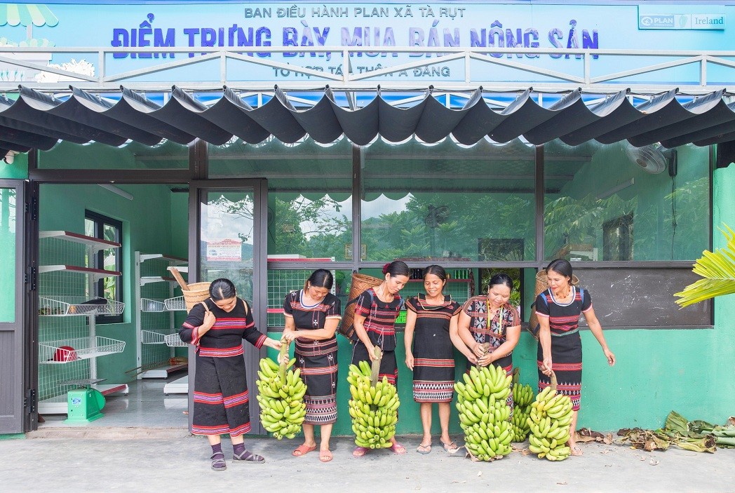 Pa Ko Women in Ta Rut Improve Livelihoods Thanks to Dwarf Banana