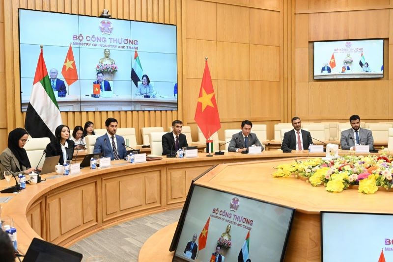  The Vietnamese Ministry of Industry and Trade and relevant ministries have met with the Ministry of Economy of the UAE to finalize the remaining contents in the negotiations of the Vietnam-UAE Comprehensive Economic Partnership Agreement (CEPA).