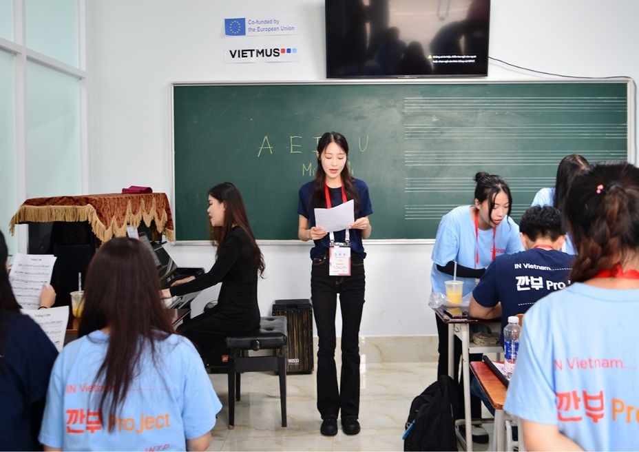 Vibrant Vietnamese-South Korean Student Exchange Takes Place in Binh Duong