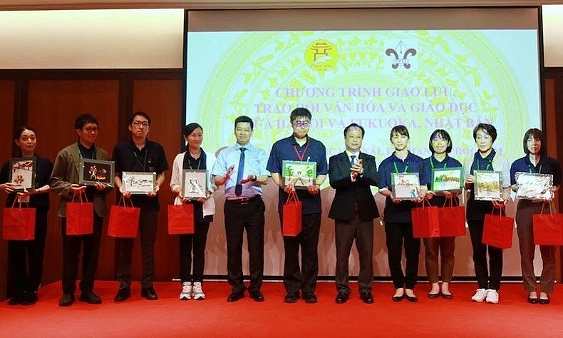 Hanoi-Fukuoka Students Exchange Culture and Education