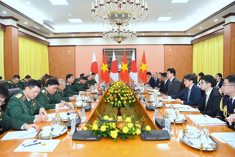 Vietnamese Minister of National Defense Phan Van Giang and Japanese Minister of Defense Kihara Minoru at the talks. (Photo: VNA)