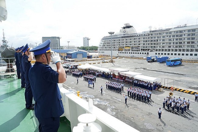 Vietnam Coast Guard Joins Forces with Philippine Coast Guard in Naval Exchange