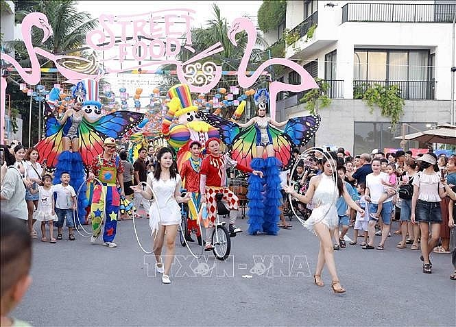 Tourists at Flamingo Dai Lai tourist site (Illustrative image. Source: VNA)