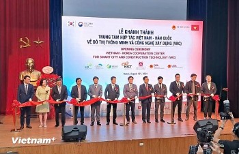 Vietnam, RoK Launch Smart City Center in Hanoi