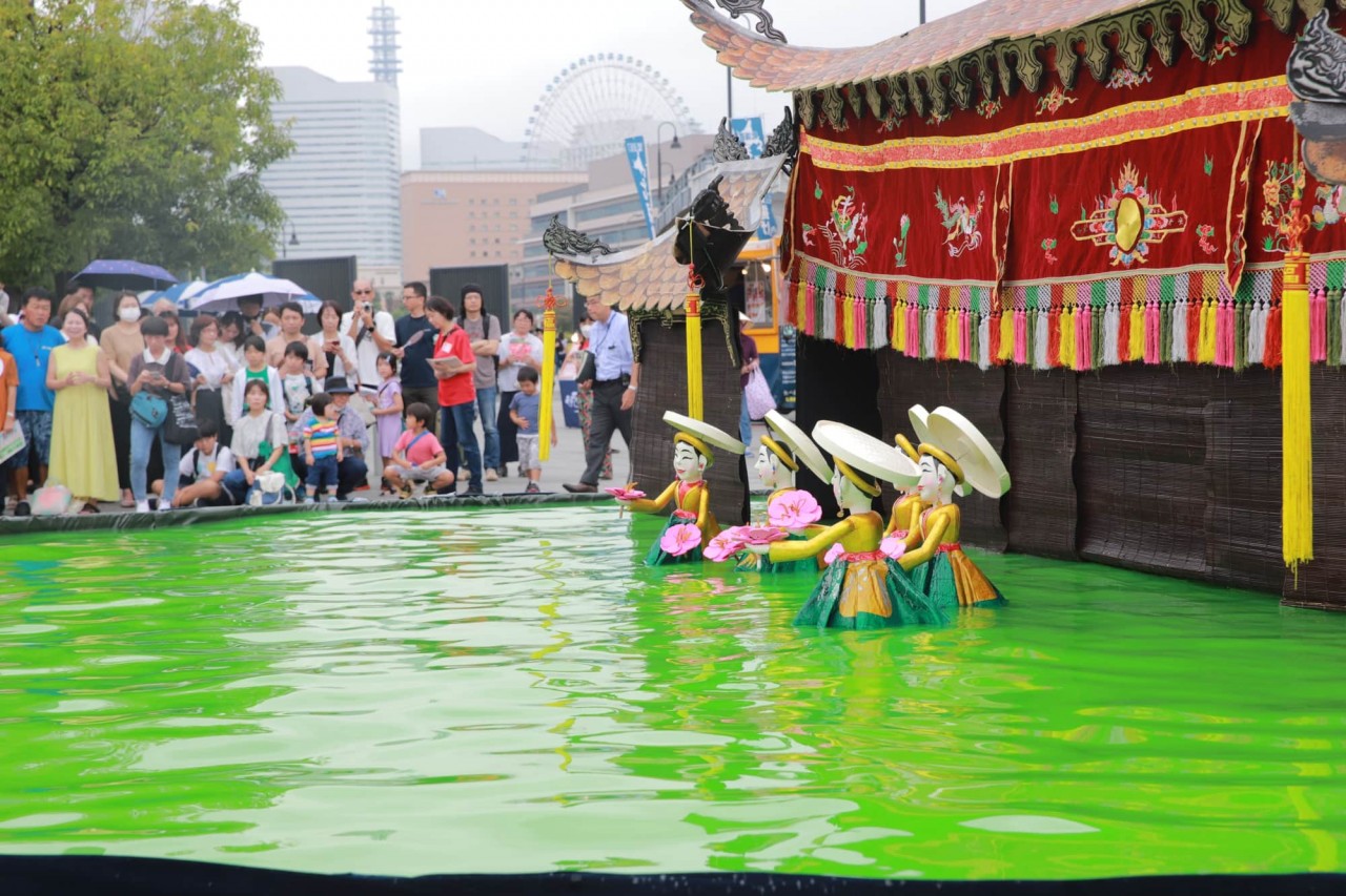 The water puppet performance attracted a large number of Japanese people at the Vietnam festival in Kanagawa in 2023