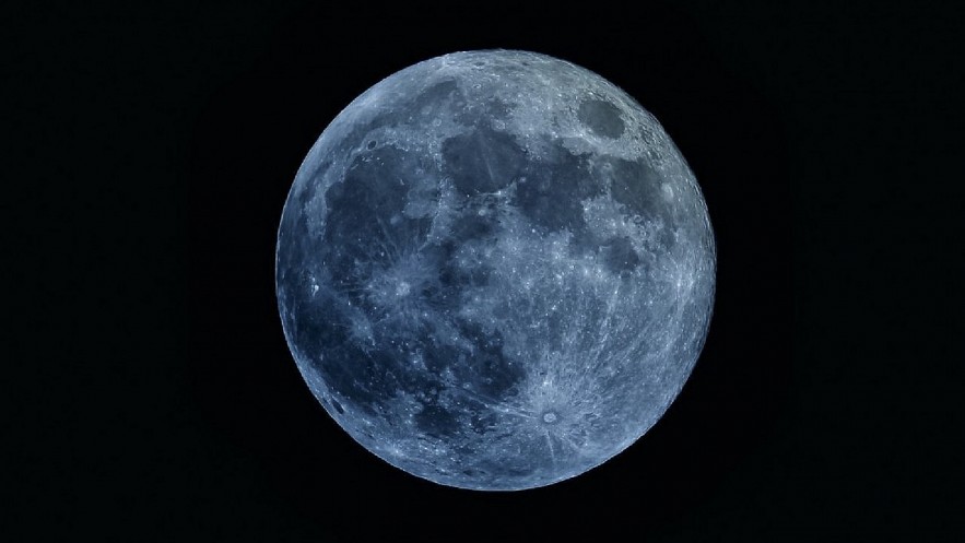 The super moon will coincide with the blue moon, rising late on August 19, 2024 of UTC time and early on August 20 of Vietnam time. (Photo: space.com))