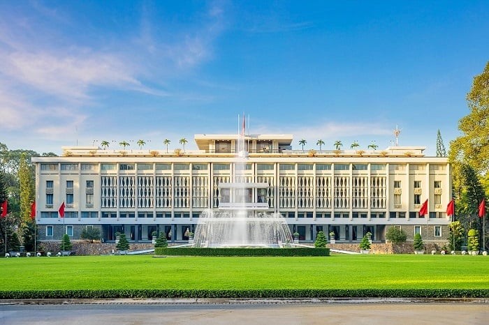 Independence Palace is loved by many Vietnamese and is considered one of the best places to visit in Ho Chi Minh city (Source: Collected)