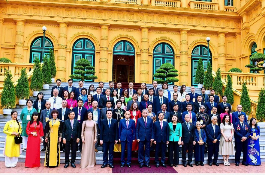 Overseas Vietnamese Make Important Contributions to Success of People's Diplomacy