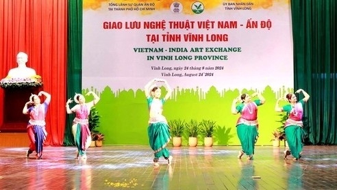 Art Program Held in Vinh Long to Promote Vietnam - India Connection