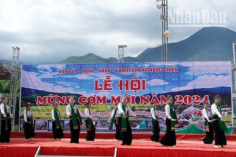 A performance at the festival celebrating the new rice season in Ngoc Chien Commune, Son La Province. (Photo: NDO)