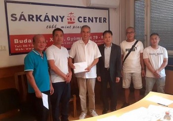 Vietnamese in Hungary Aid Struggling Countrymen