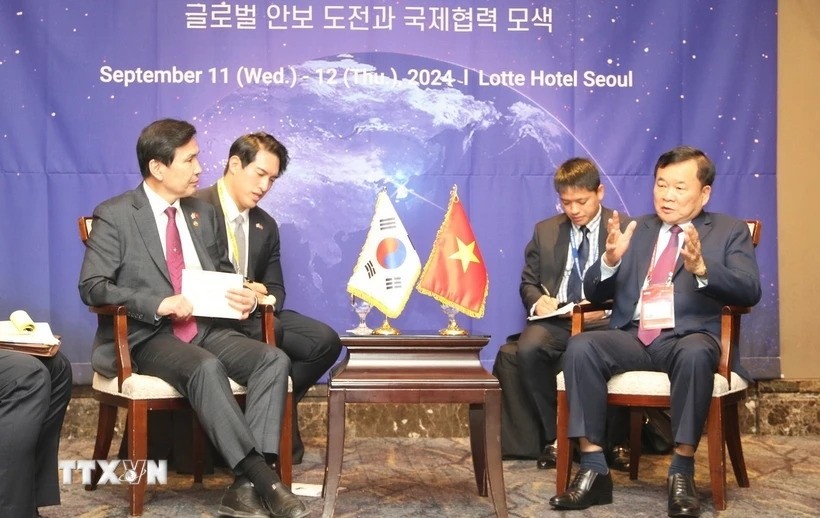 Vietnam Attends Seoul Defense Dialogue 2024