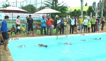 4,000 Children in Dak Lak Offered Free Swimming Courses