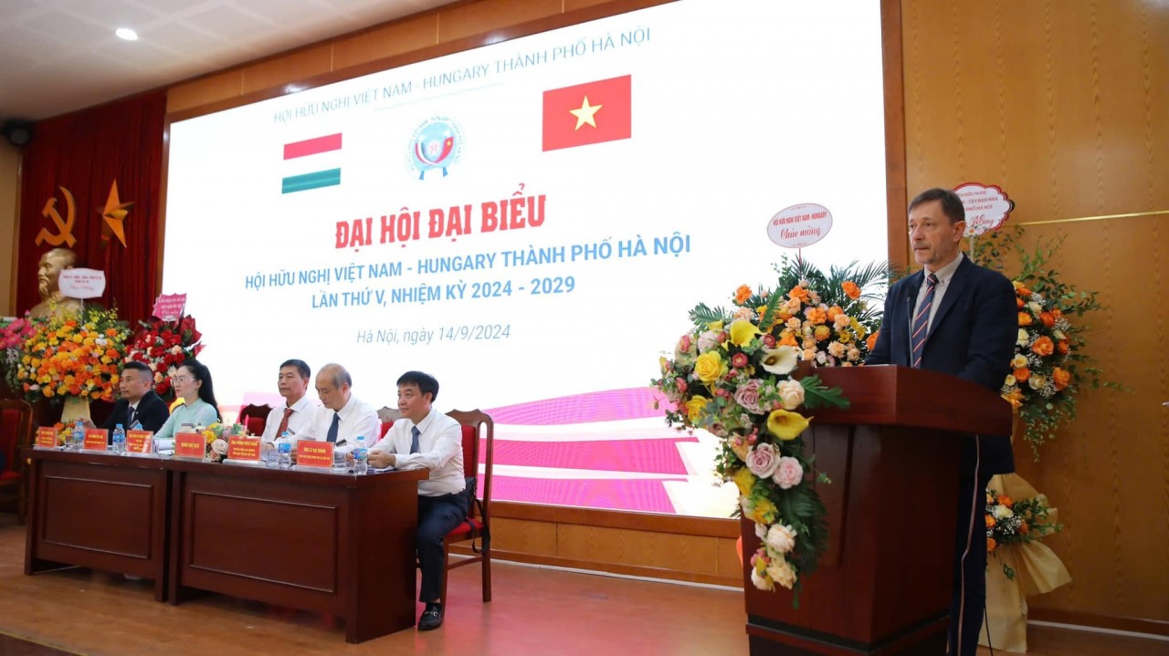 Dang Vu Nhat Thang Re-elected as Chairman of Hanoi's Vietnam - Hungary Friendship Association