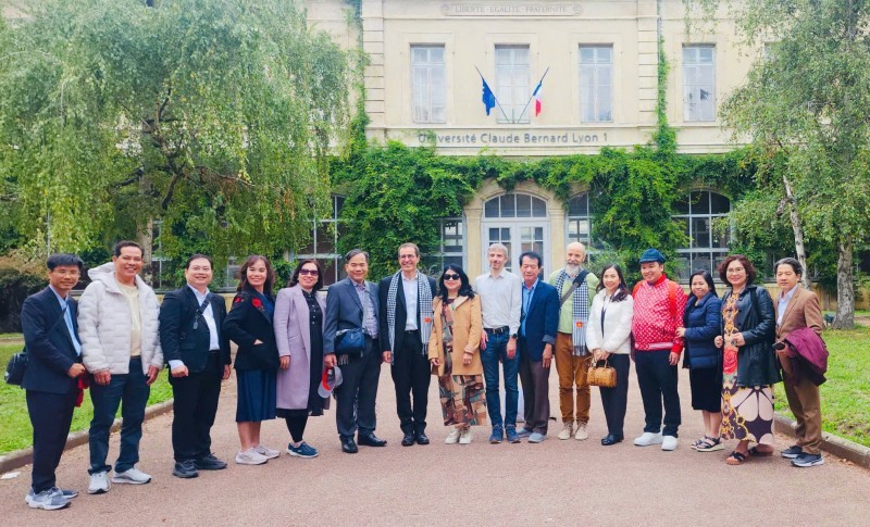 Can Tho Friendship Union Organizes Exchange Delegation to France