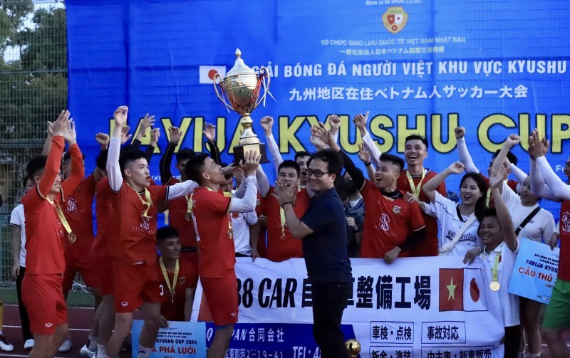 Viet Communities Organize Fund Raising Football Tournaments in Japan