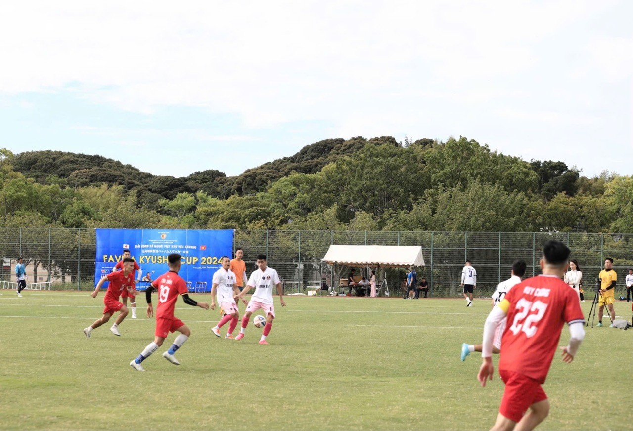 Viet Communities Organize Fund Raising Football Tournaments in Japan