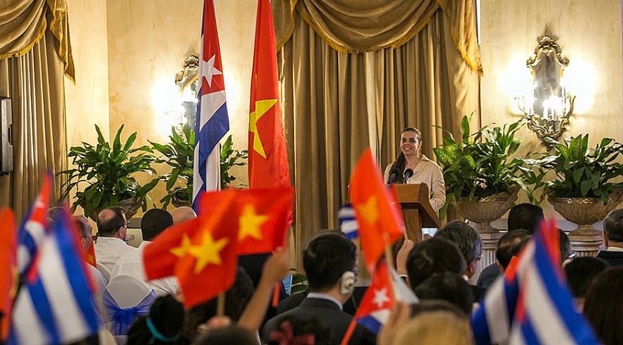 General Secretary and President To Lam Meets Cuban Delegates of Friendship and Youth