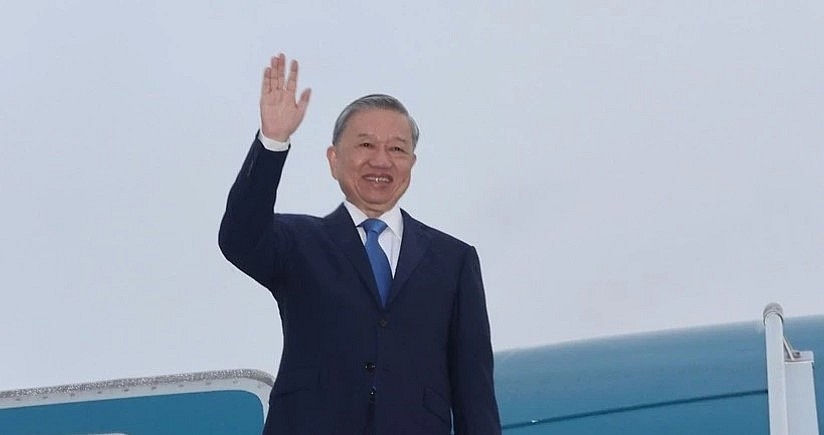 Party General Secretary and State President To Lam leaves Hanoi for state visits to Mongolia, Ireland, attendance at the 19th Francophonie Summit and an official visit to France from September 30 to October 7.